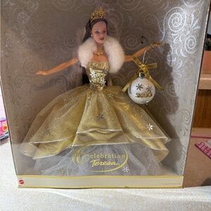 Vintage 2000 Special Edition Celebration Teresa Doll in Gold Gown